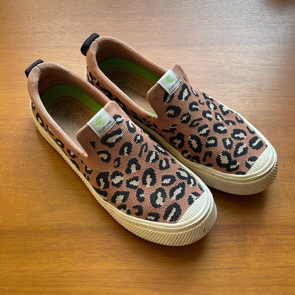 Cariuma IBI SLIP ON LEOPARD PRINT KNIT SNEAKER